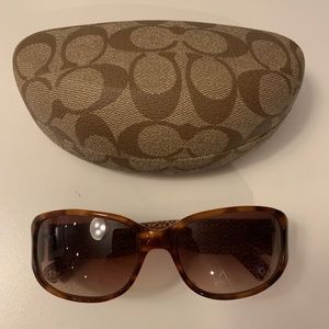 Authentic Coach Sunglasses NWOT, w/ Case and Cloth